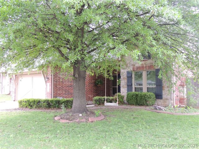 4416 W Indianola Street, Broken Arrow, OK 74012