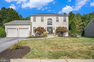 23 IRONWOOD DR, Collegeville, PA 19426