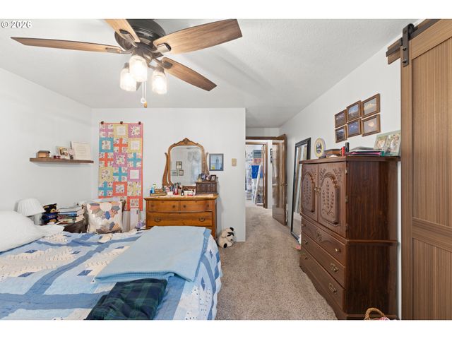 1375 Nw KEASEY St, Roseburg, OR 97471