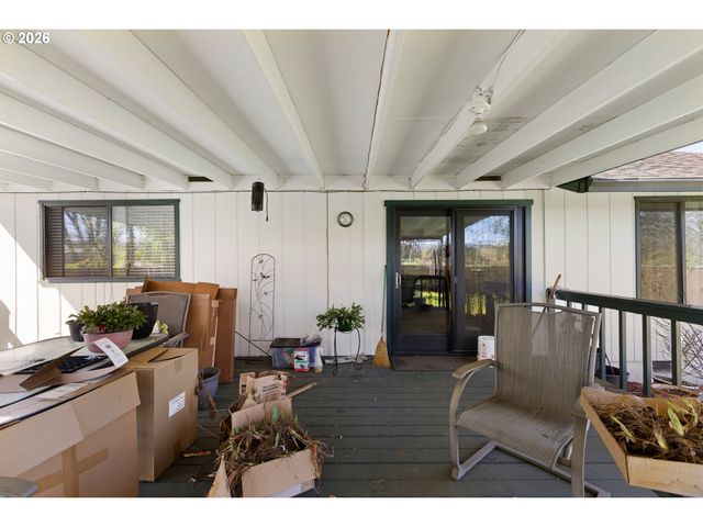 1375 Nw KEASEY St, Roseburg, OR 97471