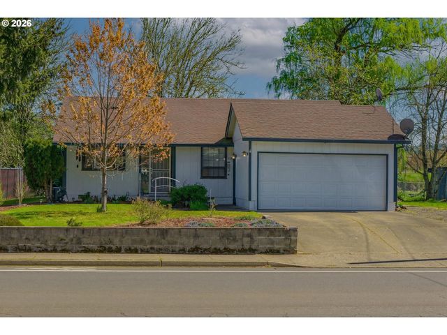 1375 Nw KEASEY St, Roseburg, OR 97471