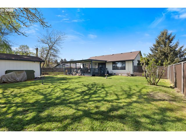 1375 Nw KEASEY St, Roseburg, OR 97471