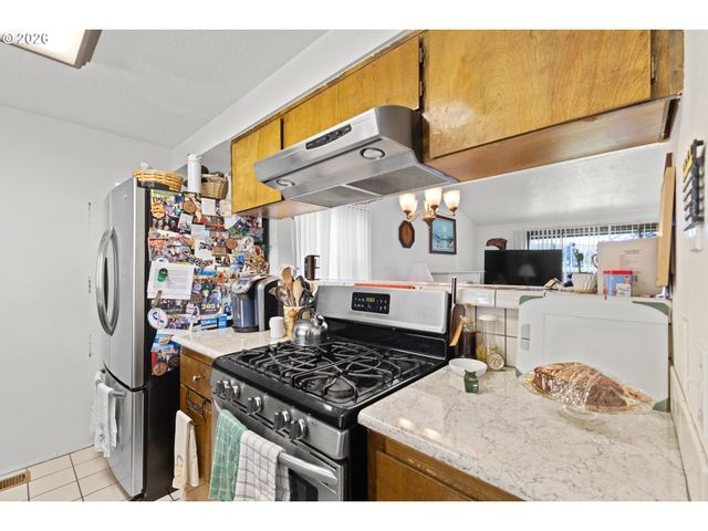 1375 Nw KEASEY St, Roseburg, OR 97471