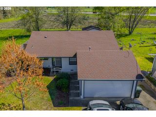 1375 Nw KEASEY St, Roseburg, OR 97471