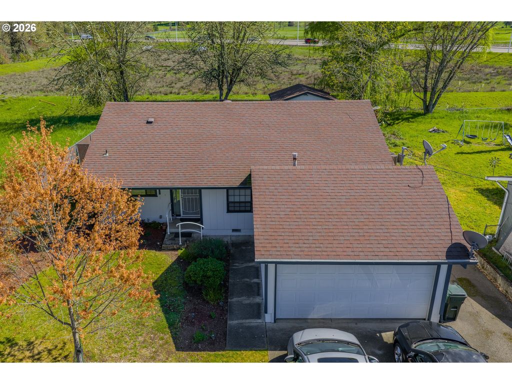 1375 Nw KEASEY St, Roseburg, OR 97471