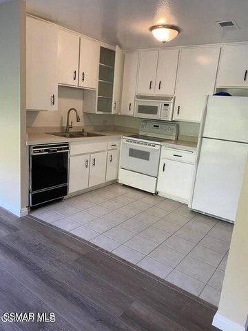 286 Oakleaf Drive 23, Thousand Oaks, CA 91360