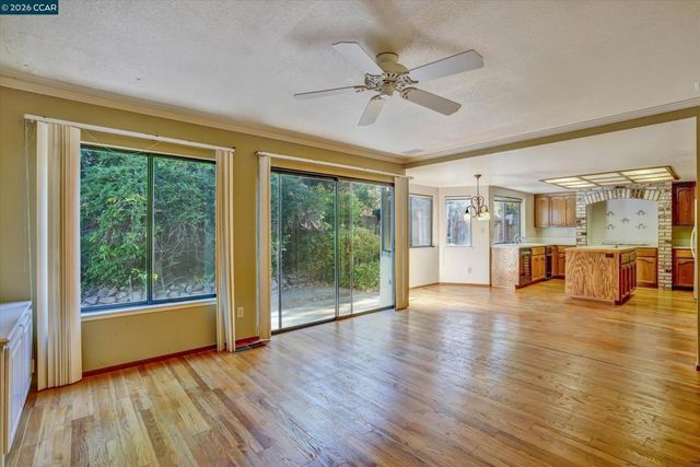 5 Chadbourne Dr, Danville, CA 94506