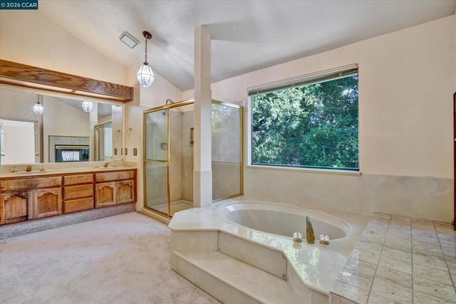 5 Chadbourne Dr, Danville, CA 94506