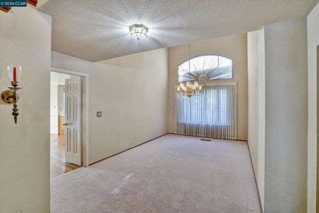 5 Chadbourne Dr, Danville, CA 94506