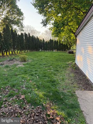 111 FURNACE ST, Lebanon, PA 17042