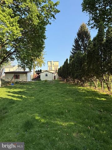 111 FURNACE ST, Lebanon, PA 17042