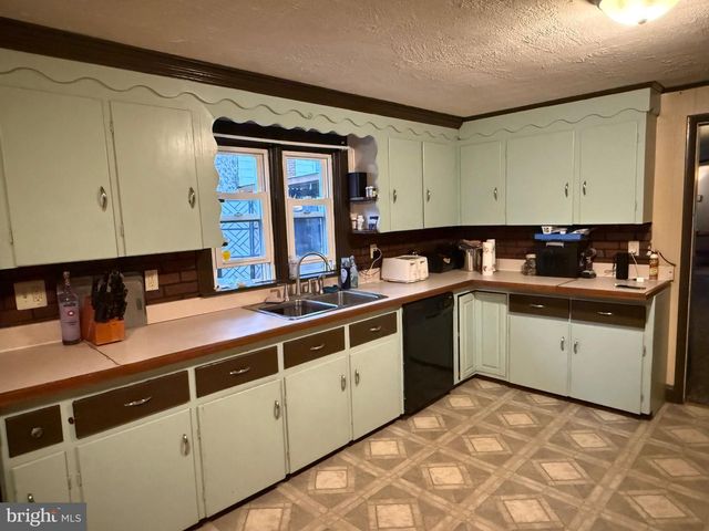 111 FURNACE ST, Lebanon, PA 17042