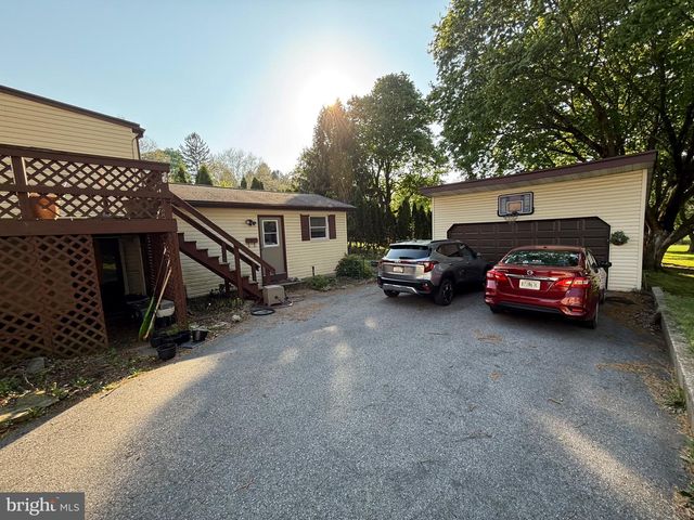 111 FURNACE ST, Lebanon, PA 17042