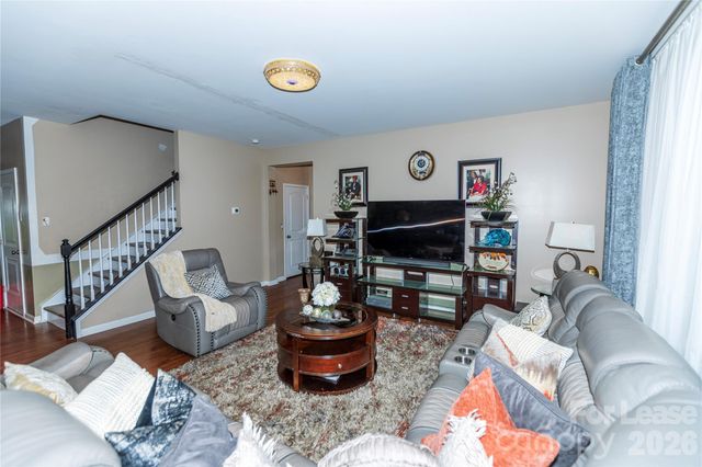 2922 Deep Cove Drive NW, Concord, NC 28027