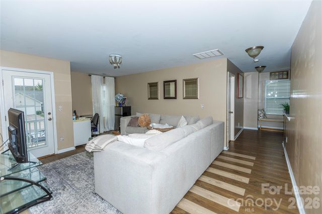 2922 Deep Cove Drive NW, Concord, NC 28027