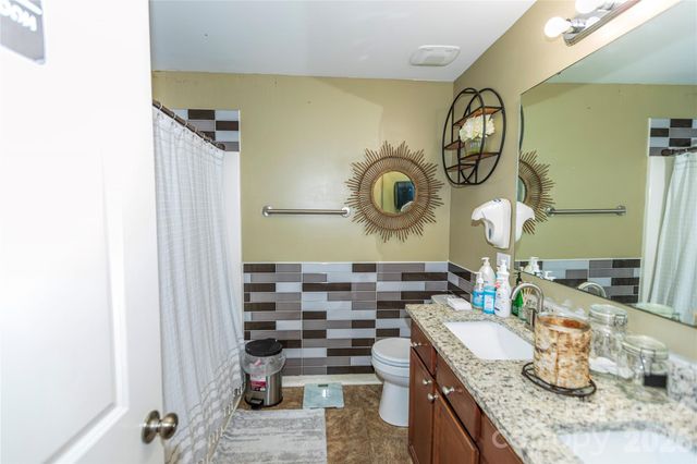 2922 Deep Cove Drive NW, Concord, NC 28027