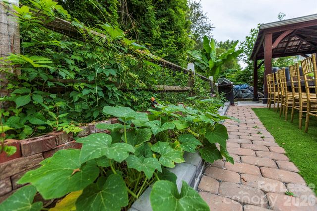 2922 Deep Cove Drive NW, Concord, NC 28027