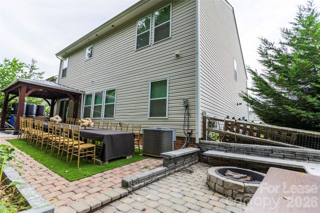 2922 Deep Cove Drive NW, Concord, NC 28027