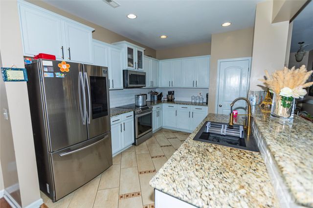 2922 Deep Cove Drive NW, Concord, NC 28027