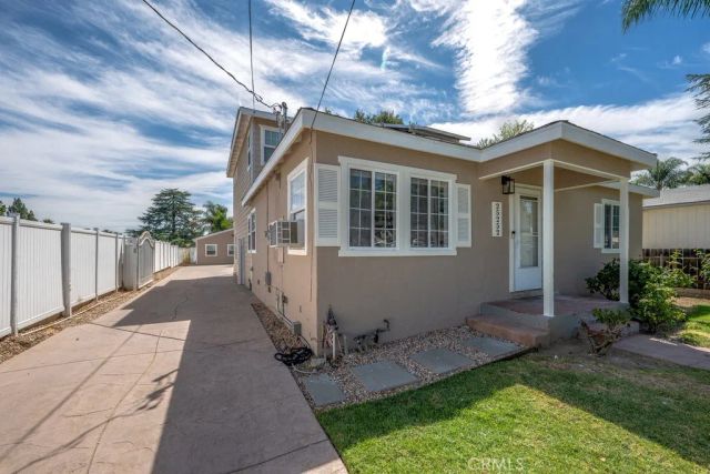 25252 Atwood, Newhall, CA 91321