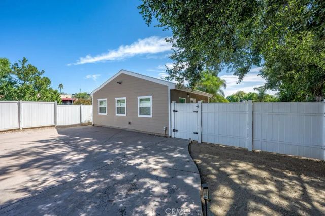 25252 Atwood, Newhall, CA 91321