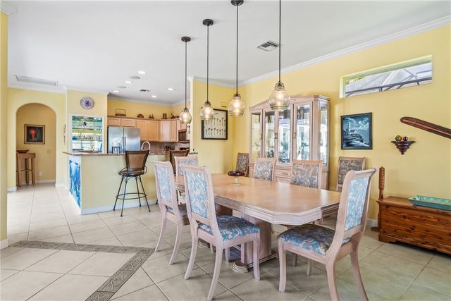 747 Hampton Woods Lane SW, Vero Beach, FL 32962