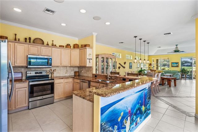 747 Hampton Woods Lane SW, Vero Beach, FL 32962