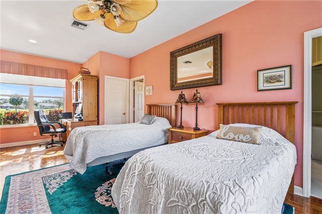 747 Hampton Woods Lane SW, Vero Beach, FL 32962