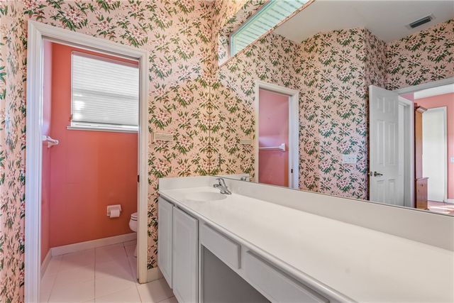 747 Hampton Woods Lane SW, Vero Beach, FL 32962