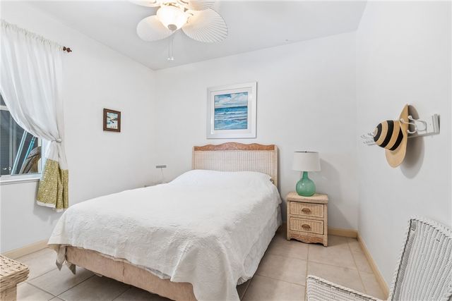 747 Hampton Woods Lane SW, Vero Beach, FL 32962