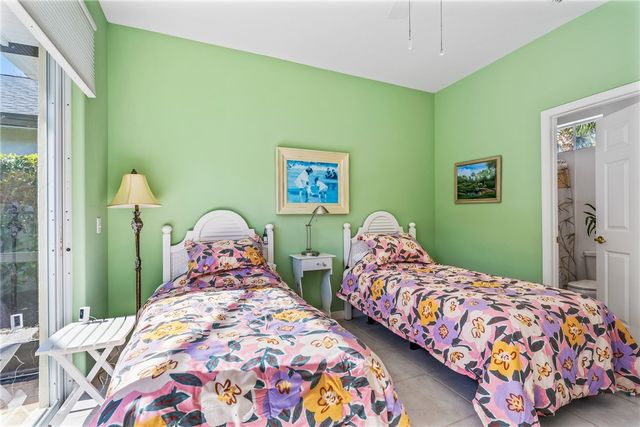 747 Hampton Woods Lane SW, Vero Beach, FL 32962