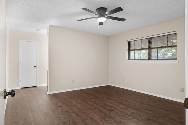 322 Juanita Avenue, Wills Point, TX 75169
