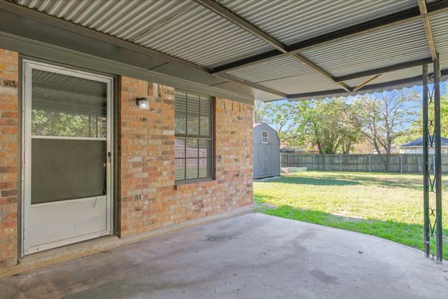 322 Juanita Avenue, Wills Point, TX 75169