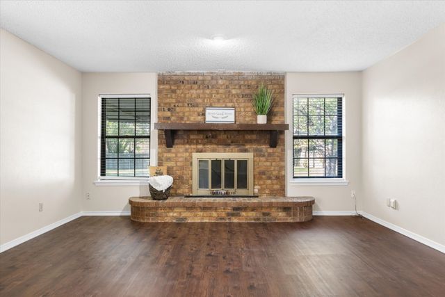 322 Juanita Avenue, Wills Point, TX 75169