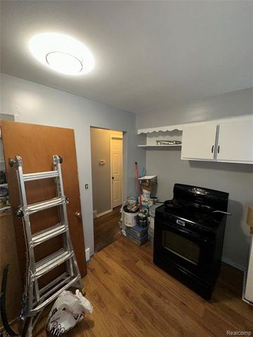 4900 Elmhurst Street, Detroit, MI 48204