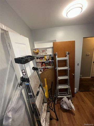 4900 Elmhurst Street, Detroit, MI 48204