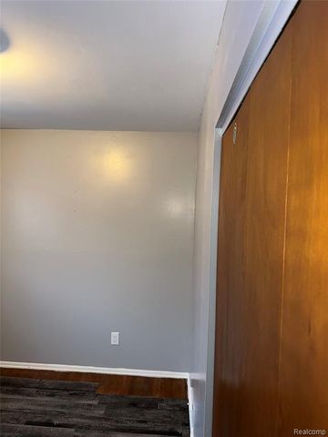 4900 Elmhurst Street, Detroit, MI 48204