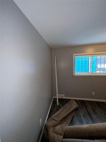 4900 Elmhurst Street, Detroit, MI 48204