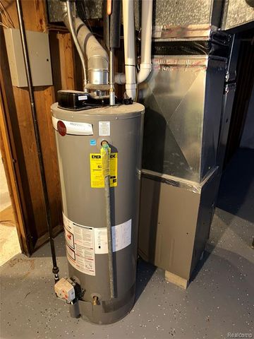 4900 Elmhurst Street, Detroit, MI 48204