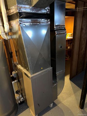 4900 Elmhurst Street, Detroit, MI 48204