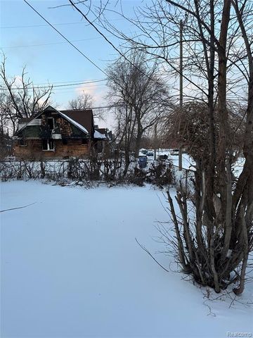 4900 Elmhurst Street, Detroit, MI 48204