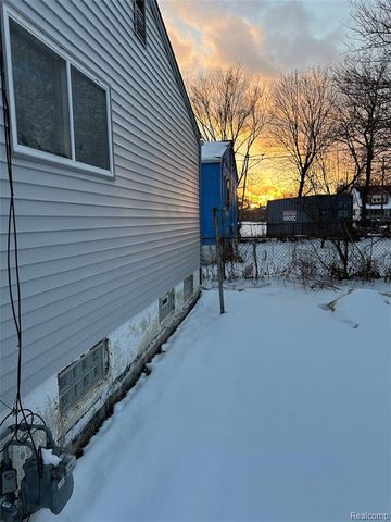 4900 Elmhurst Street, Detroit, MI 48204