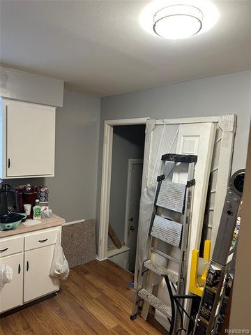 4900 Elmhurst Street, Detroit, MI 48204