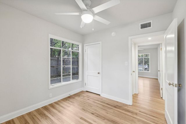 3010 Windsor RD Unit E, Austin, TX 78703