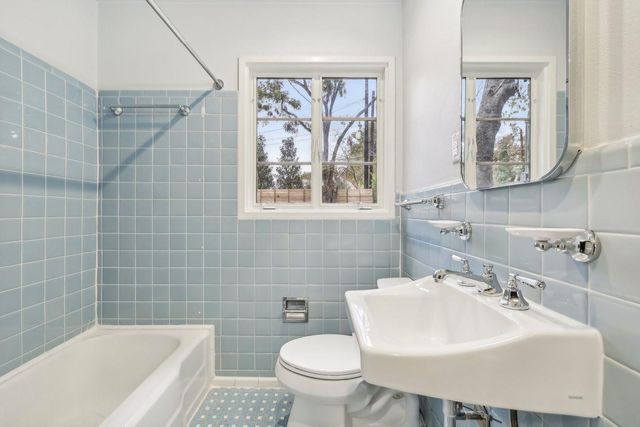 3010 Windsor RD Unit E, Austin, TX 78703