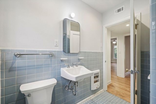 3010 Windsor RD Unit E, Austin, TX 78703