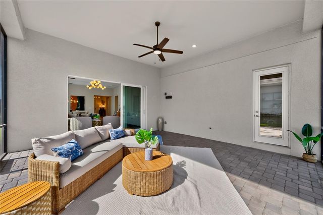 8154 REDONDA LOOP, Lakewood Ranch, FL 34202