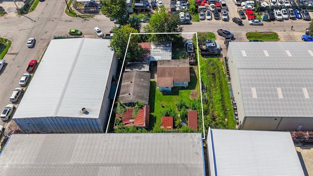 8710 Daffodil Street, Houston, TX 77063