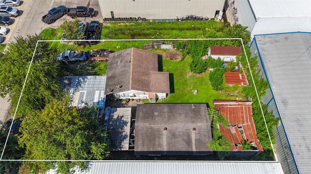 8710 Daffodil Street, Houston, TX 77063