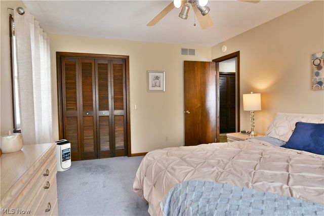 9271 Hillview Drive NE, Warren, OH 44484